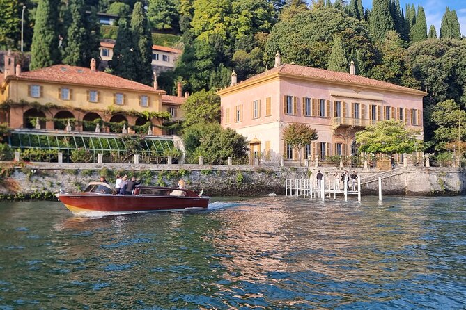 Lake Como Shared Boat Tour and Aperitif with Prosecco - Winter comfort and photo timing: what to do when the lake turns cold