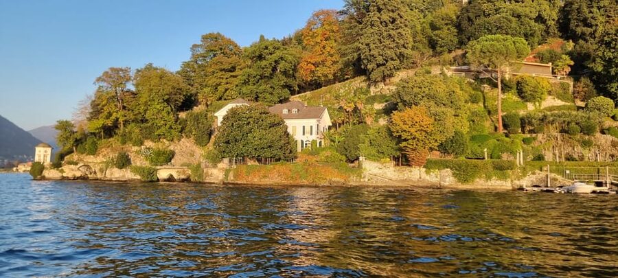 Lake Como: Shared or Private 2 Hours Boat Tour with Aperitif - Villa Geno: a photo stop that sets the mood