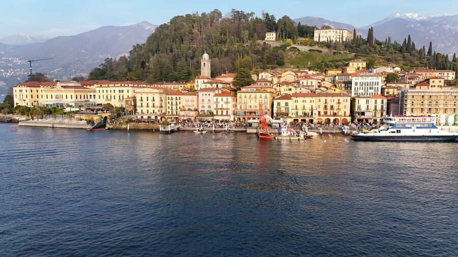 Lake Como: Shared or Private 3 Hours Boat Tour with Aperitif - Prosecco aperitif timing, onboard comfort, and the live guide