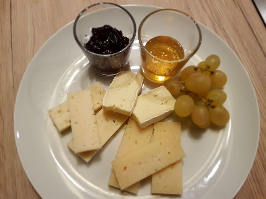 Lake Como: Winery Tour with Wine Tasting - The host matters: Silvia’s style and why it lands well