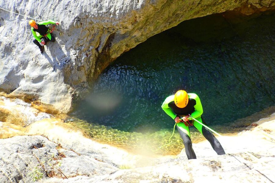 Lake Garda: Canyoneering in Torrente Vione - Who should book, and who should skip this canyon run
