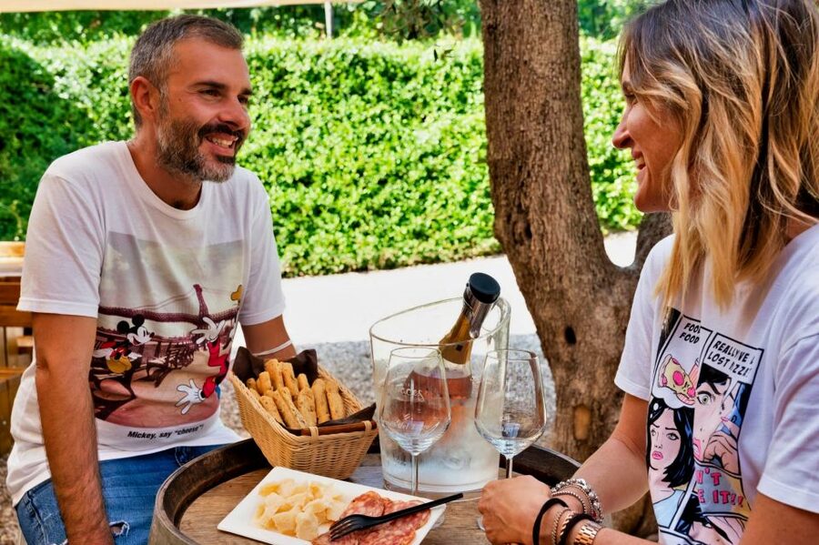 Lake Garda: E-bike Rental - From Peschiera del Garda to Borghetto sul Mincio: the start that sets the tone