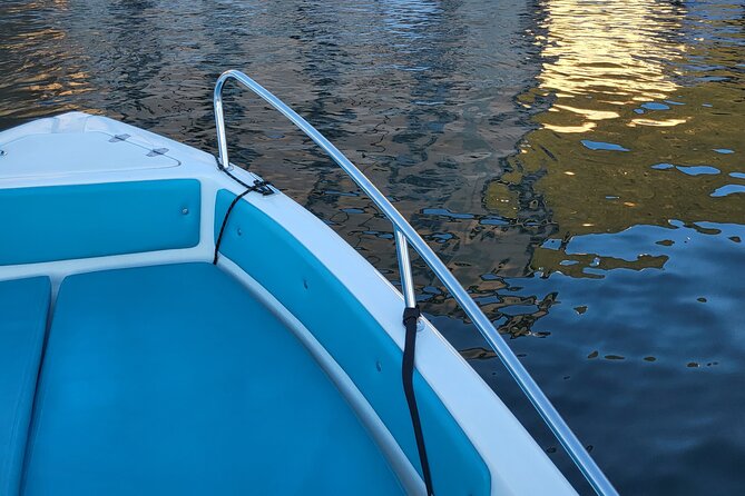 License Free Boat Rental 40hp - Lake Como - First Minutes: Briefing, Rules, and a Comfortable Start