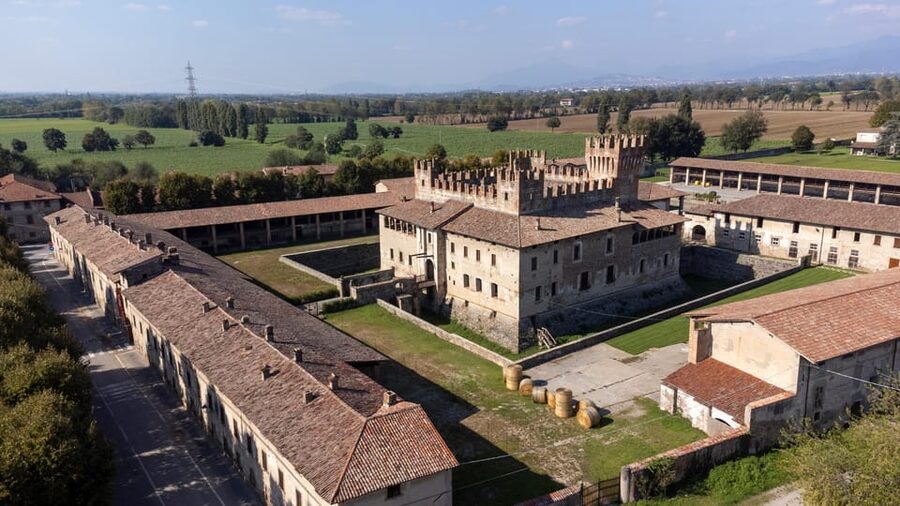 Malpaga Castle guided tour - Should You Book the Malpaga Castle Guided Tour?