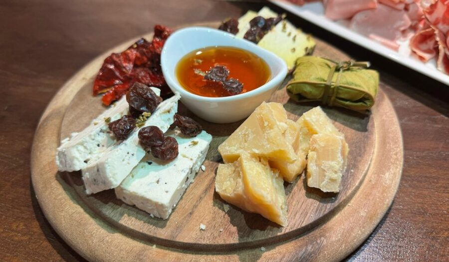 Milan: Aperitivo with Food Selection & a Glass of Wine - Key Things That Make This Aperitivo Worth Your Time