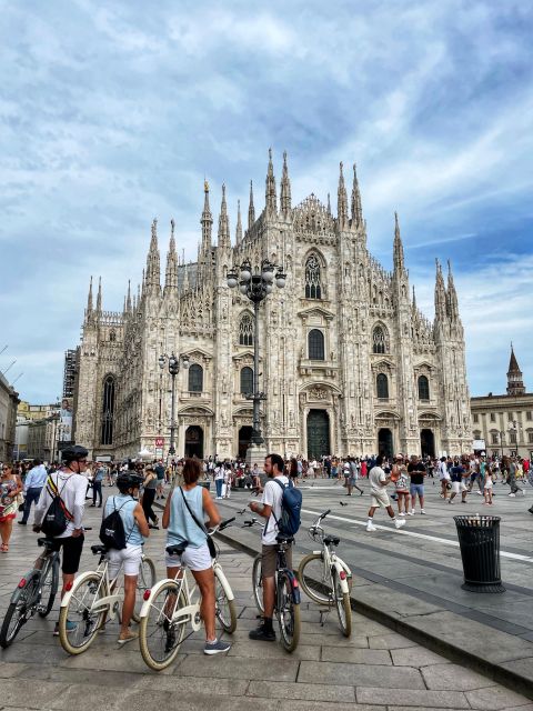 Milan: Bike tour of the city - Navigli and Porta Ticinese: Canal Energy and Street-Level Milan