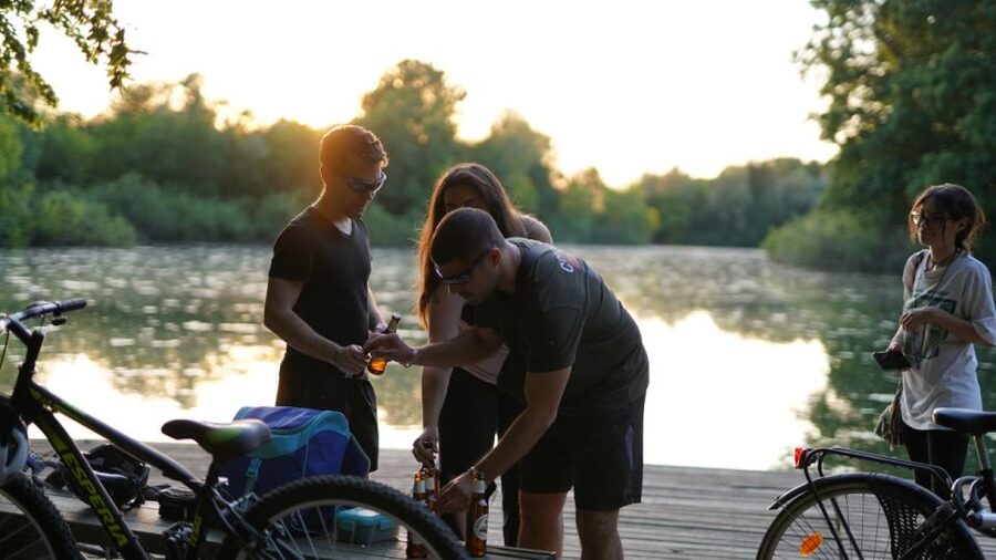 Milan: Bike Tour with Picnic on the turtle lake - The Ride: Bikes, Helmets, and Davide’s Friendly Pace