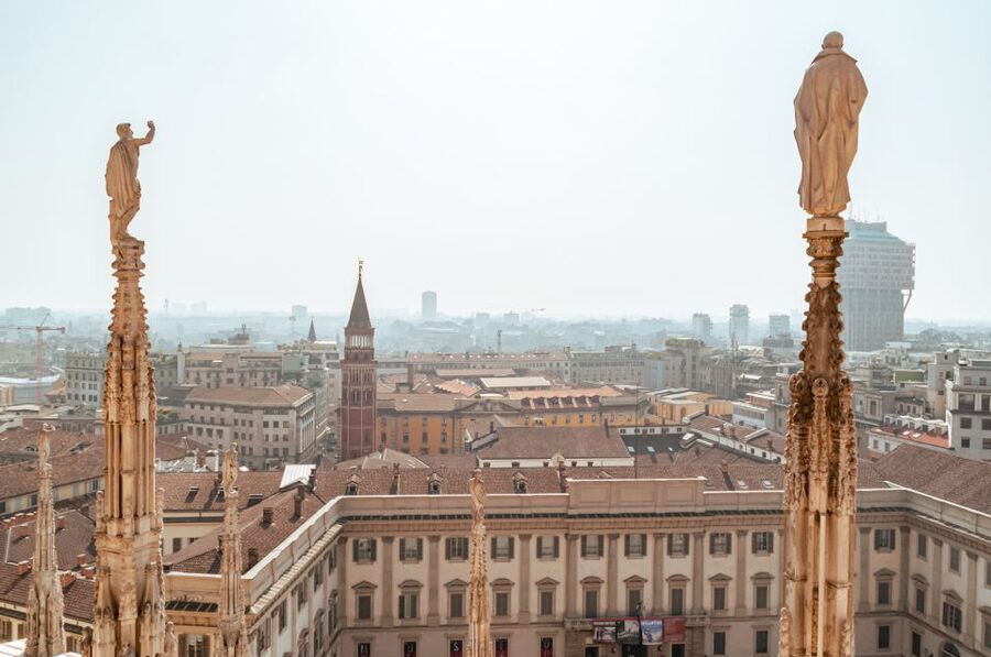 Milan: Cathedral and Terraces Guided Experience - Photos from above: how to get the shots without losing the moment