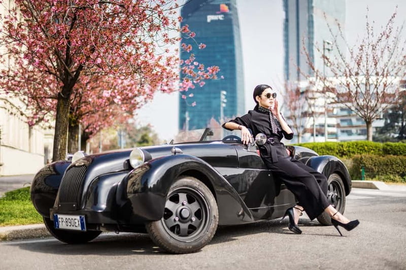 Milan: City Highlights Private Tour by Vintage Car - Key highlights to know before you book
