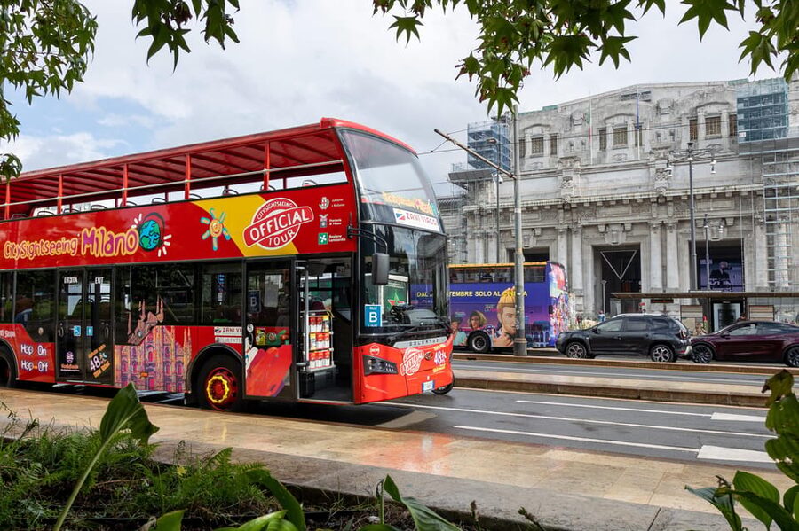 Milan: City Sightseeing Hop-On Hop-Off Bus with Audio Guide - Line A: Castello to Moscova with Duomo and La Scala area views