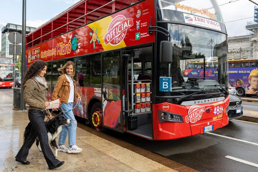 Milan: City Sightseeing Hop-On Hop-Off Bus with Audio Guide - Line D: Navigli and Brera, plus the Cenacolo and Duomo repeat