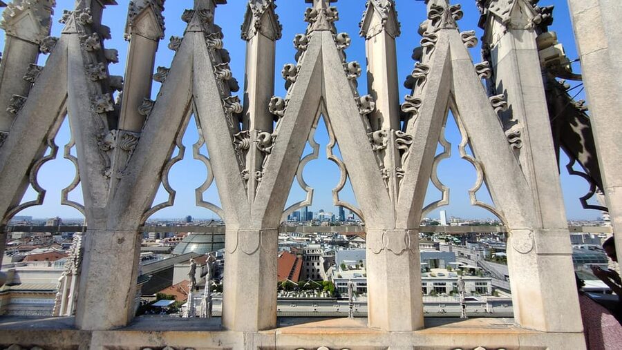 Milan: Da Vinci's Last Supper & Duomo Rooftop Terraces Tour - Santa Maria delle Grazie: UNESCO context before you meet the fresco