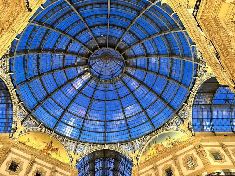Milan: Delicious Food Tour and City Center Sightseeing - Piazza Affari’s Finger and L.O.V.E. statue: the modern stop that keeps it fun