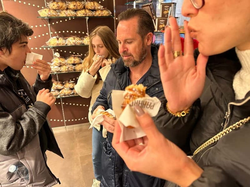 Milan: Delicious Food Tour and City Center Sightseeing - Who should book this Milan street food and sights tour