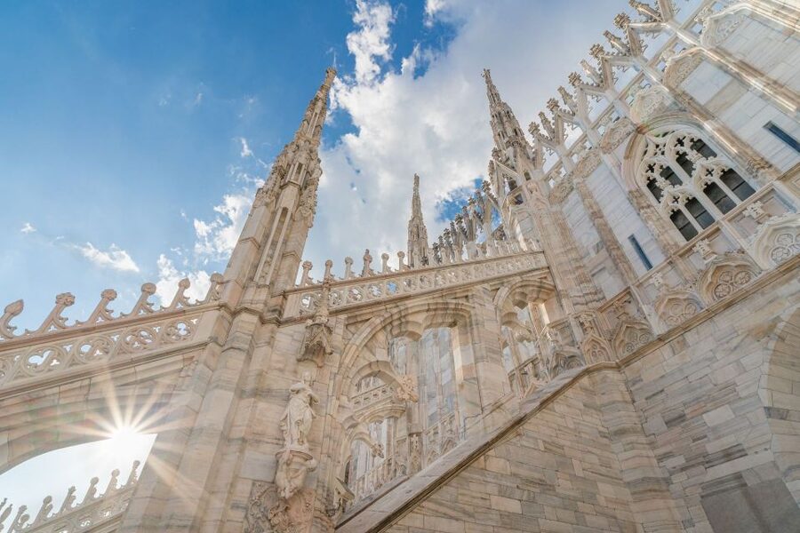Milan: Duomo Rooftop and Cathedral Guided Tour with Tickets - What to wear, what not to bring, and rooftop reality checks