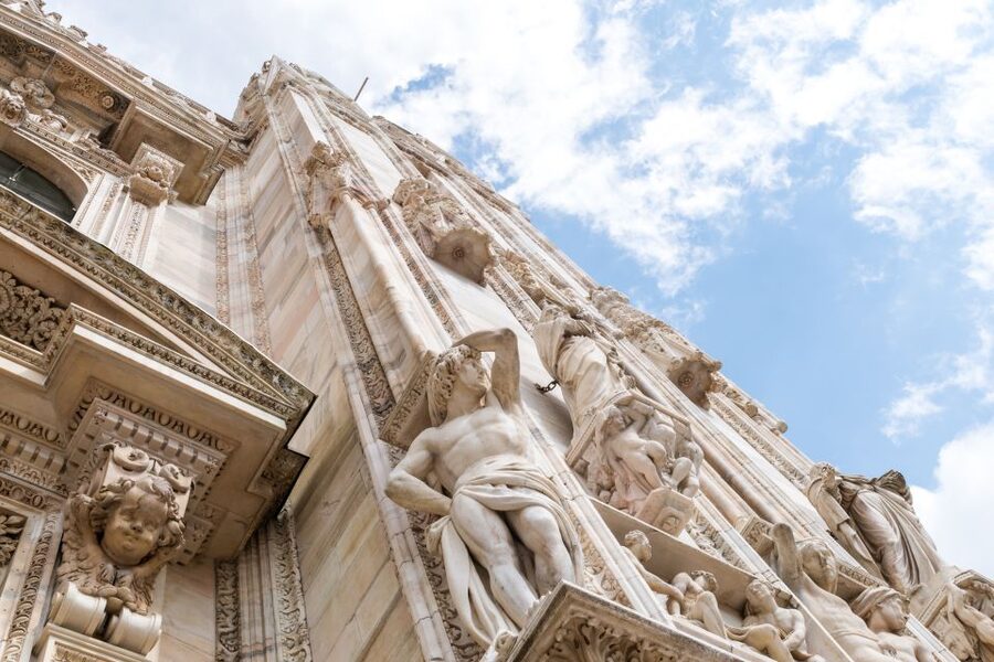Milan: Duomo & Rooftop Tour with Optional Hop-On Hop-Off Bus - Should You Book This Duomo and Rooftop Tour?