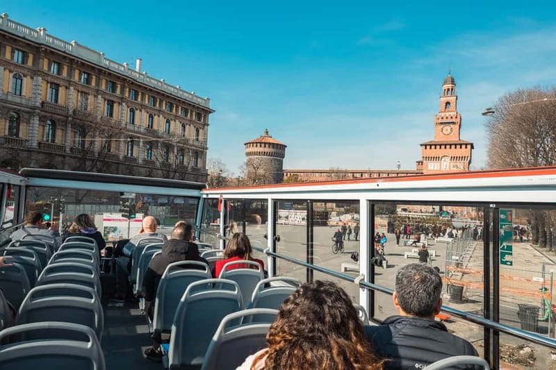 Milan Duomo Rooftops Tour + Optional Hop-on-Hop-off ticket - Guides on the roof: how personalities affect what you learn