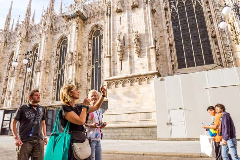 Milan Duomo Rooftops Tour + Optional Hop-on-Hop-off ticket - Optional hop-on-hop-off: how it can fit your day