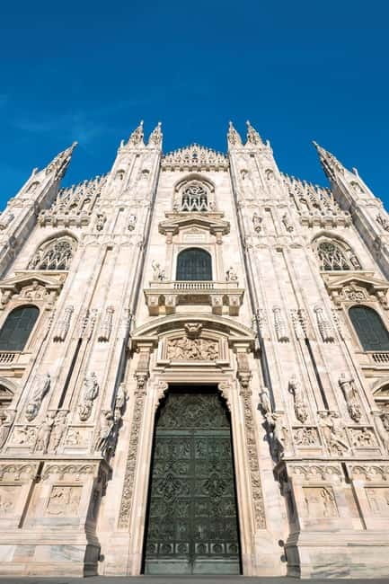 Milan: Duomo Tour with Priority Entry & Rooftop Access - Priority entry and rooftop access at Duomo di Milano