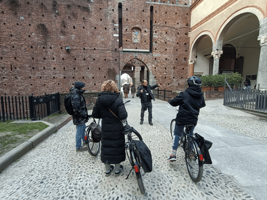 Milan: ELECTRIC-Bicycle Tour Live Tour Guide 3 hours & half - The Milan E-Bike Tour in 6 Key Points