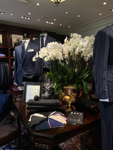 Milan: Exclusive Private Fashion Tour - Via della Spiga and the Golden Quadrilateral finish