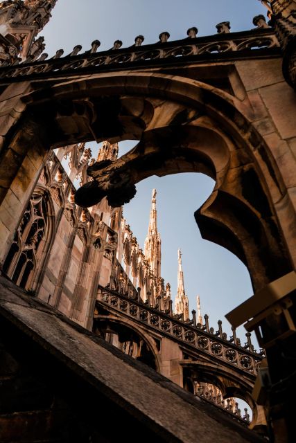 Milan: Express Walk with a Local in 90 minutes - Teatro alla Scala: why this stop hits even if you do not have tickets