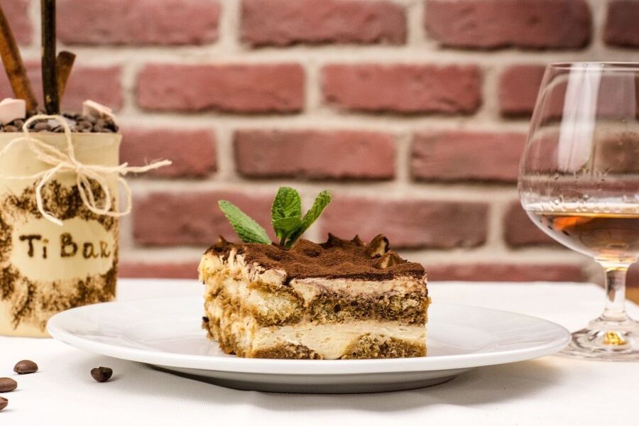 Milan: Food and Wine Experience - Navigli walking, with food explanations built in