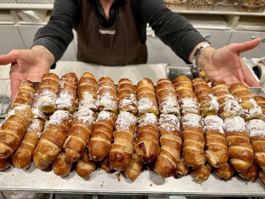 Milan: Guided Street Food Walking Tour with Food Tasting - Modern Milan in the Middle of Classic Streets: L.O.VE. and The Finger