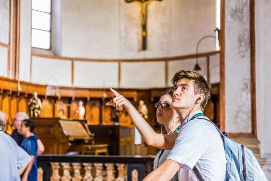 Milan: Guided Walking Tour & Last Supper Visit with Ticket - Sforza Castle and the Medieval Market at Piazza Mercanti