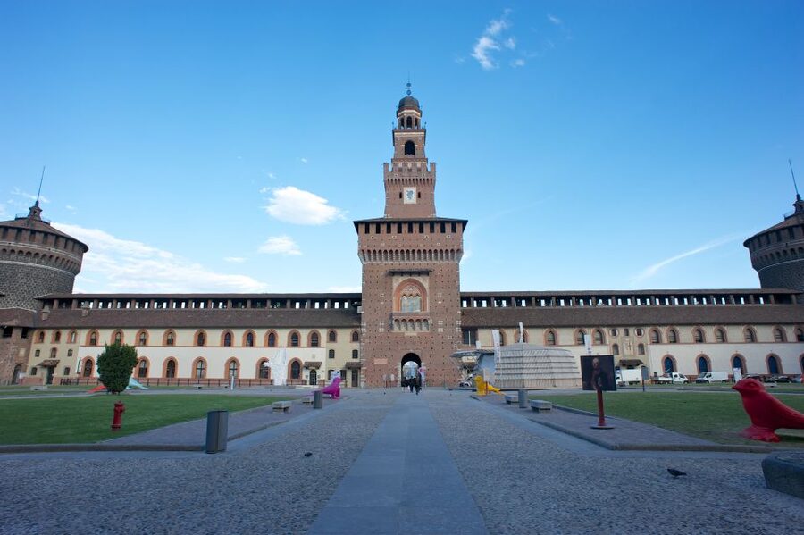 Milan: Guided Walking Tour with Duomo and the Last Supper - Duomo Cathedral entry: what you can bring and where your eyes should go
