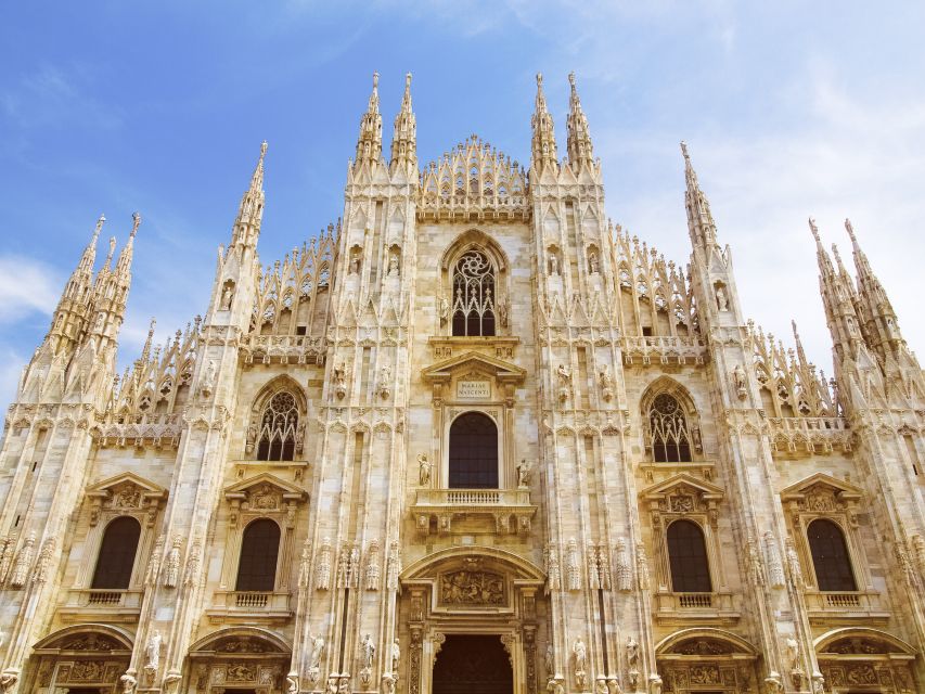 Milan: Guided Walking Tour with Last Supper Skip-the-Line - Galleria Vittorio Emanuele II: glass vaults and the Salotto di Milano