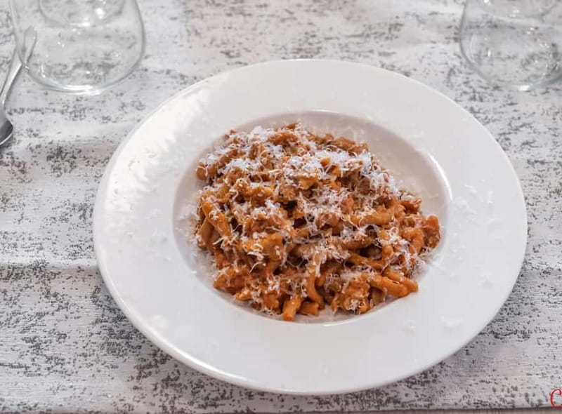 Milan: Hands-On Pasta & Dessert Cooking Class & Wine Pairing - The 3.5 Hour Plan, From Prosecco Aperitivo to Your Own Tiramisù