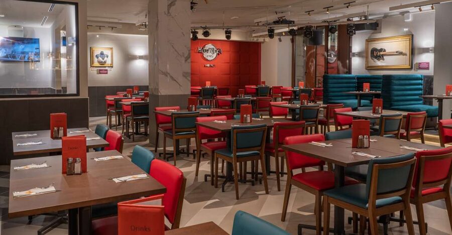 Milan: Hard Rock Cafe with Set Menu for Lunch or Dinner - Quick hits before you go