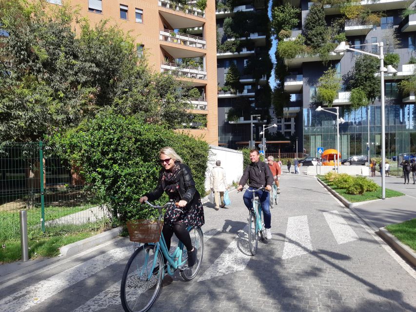 Milan: Highlights and Hidden Gems Guided Bike Tour - Castello Sforzesco to Parco Sempione: Big Sights, Softer Pace