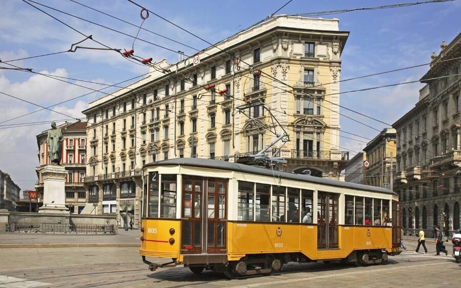 Milan: History & Street Food Tour with Wine Tasting - Second Local Restaurant Tasting, Plus the Sweet Finish