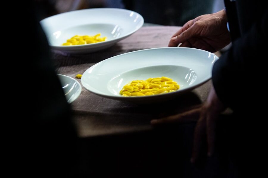 Milan: Maison Milano Dinner and Show - Maison Milano in Milan: Dinner That Turns Into a Show