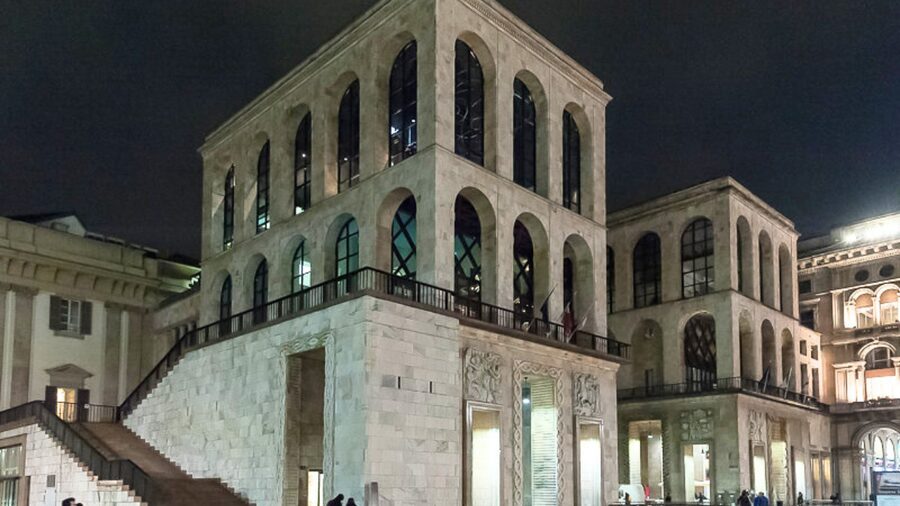 Milan: Museum of the 900 Entry Ticket with Audio Guide - Finding the entrance at Piazza del Duomo, 8 and getting in quickly