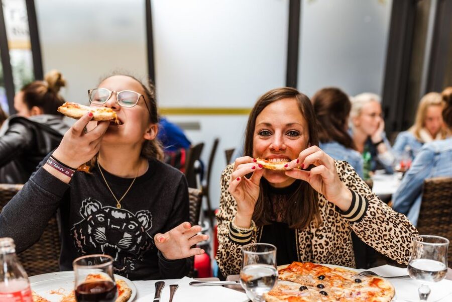 Milan: Private and Personalized Highlights Tour - Food stops for markets, pastry shops, and trattoria time