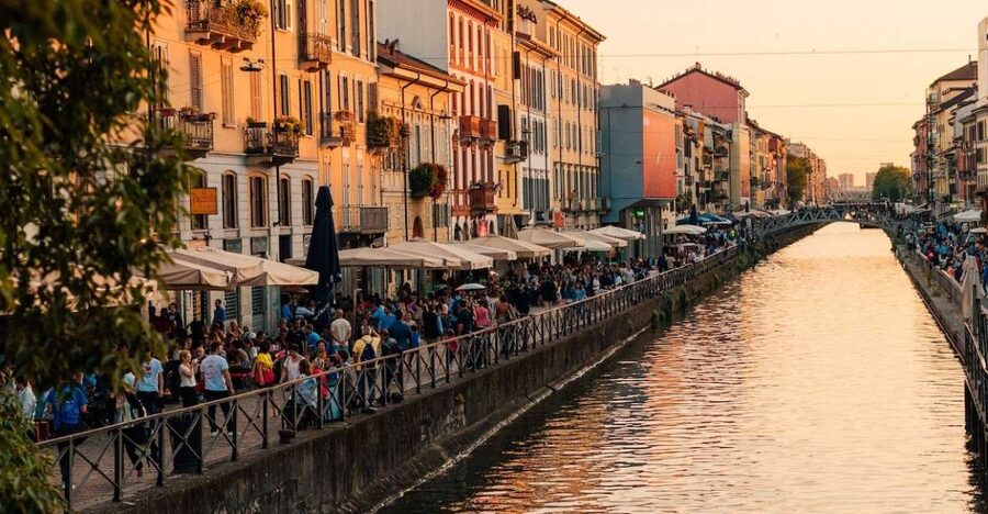 Milan: Private Navigli Neighborhood Walking Tour - Your 2.5-Hour Private Route Starts by the Constantine Statue