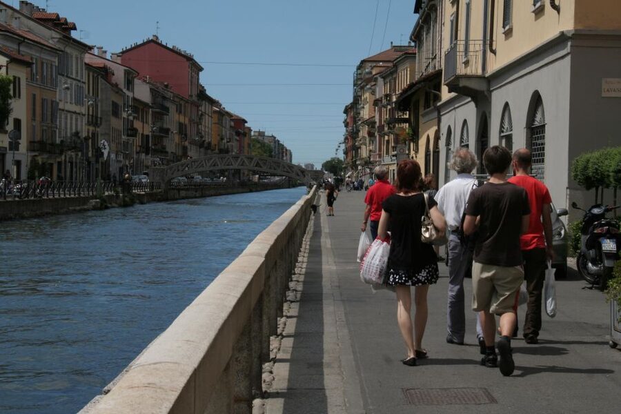 Milan: Private Sightseeing & Shopping Tour with a Local - Montenapoleone and Fashion Shopping Without the Guesswork