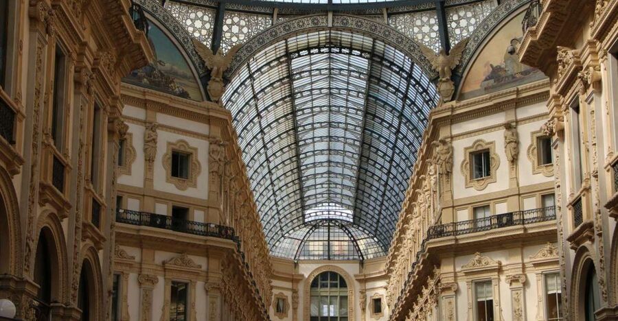 Milan: Private Sightseeing & Shopping Tour with a Local - Porta Nuova and Corso Como, Plus Villa Necchi Campiglio for Contrast