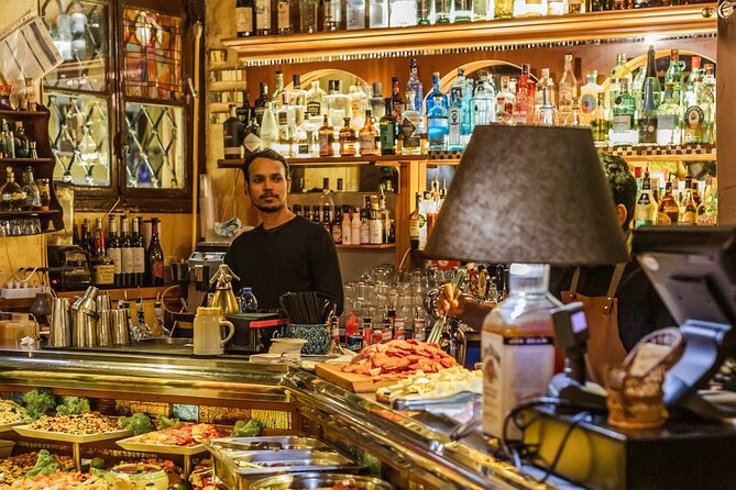 Milan Private Tour: Highlights & Hidden Gems with a Local - Galleria Vittorio Emanuele II: mosaics, dome views, and the bull trick