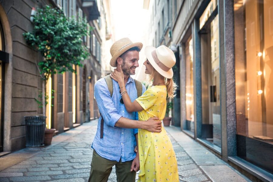 Milan: Romantic photoshoot for Couples - Editing and delivery: you get the photos fast, in a phone-friendly format