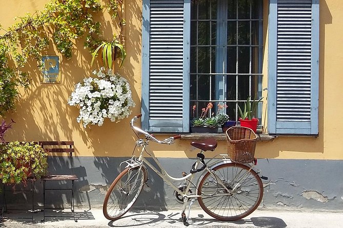 Milan's Hidden Gems: Unique Bike Tour (ENG, NL) - The itinerary, stop by stop, and how each one changes the mood