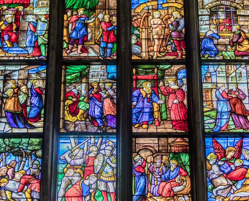 Milan: Scala Theater and Duomo Cathedral Guided Tour - Weather, rehearsals, and how to manage expectations at La Scala