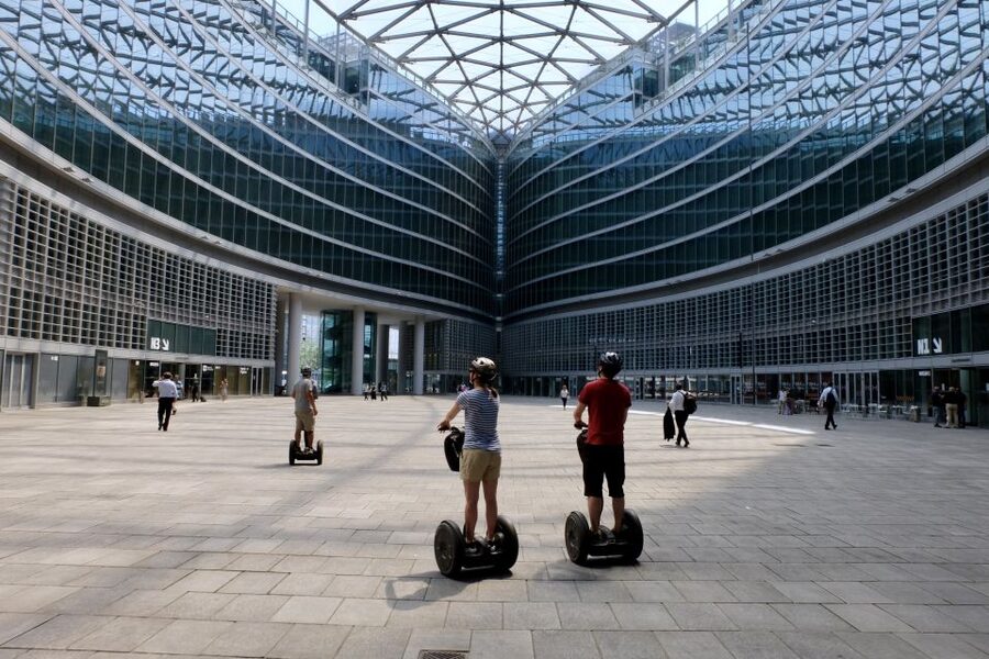 Milan: SEGWAY Tour with Live Tourist Guide 2 hours & half - First Contact at Ciclofficina: Getting Ready to Glide