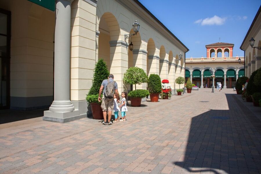 Milan: Serravalle Designer Outlet Roundtrip Bus Transfer - Price and value: how $28 stacks up for a full-day outlet run