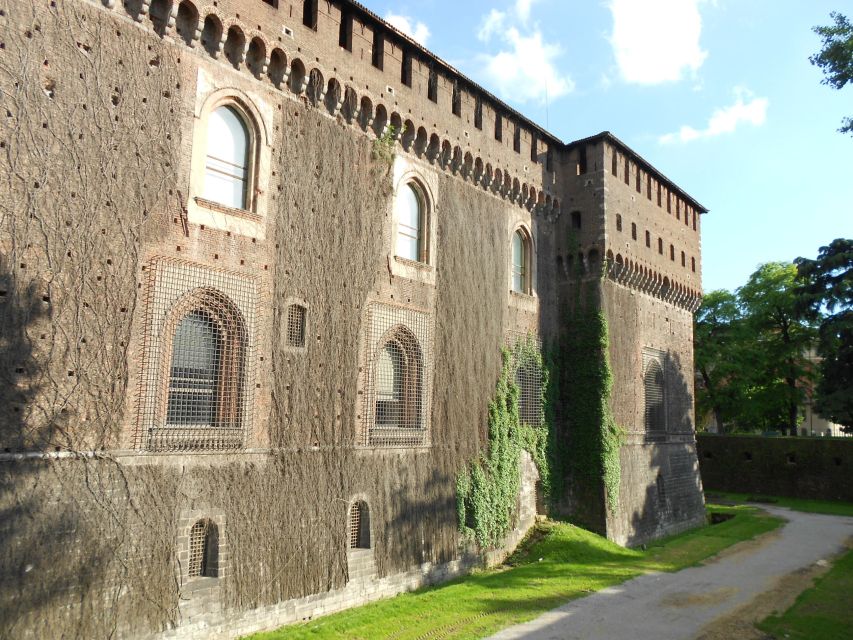 Milan: Sforza Castle & Leonardo Skip-the-Line Private Tour - Skip the Lines at Sforza Castle Tower, Then Walk