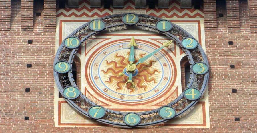Milan: Sforza Castle & Leonardo Skip-the-Line Private Tour - Sforza Castle Rooms: Courts First, Then Michelangelo’s Pietà