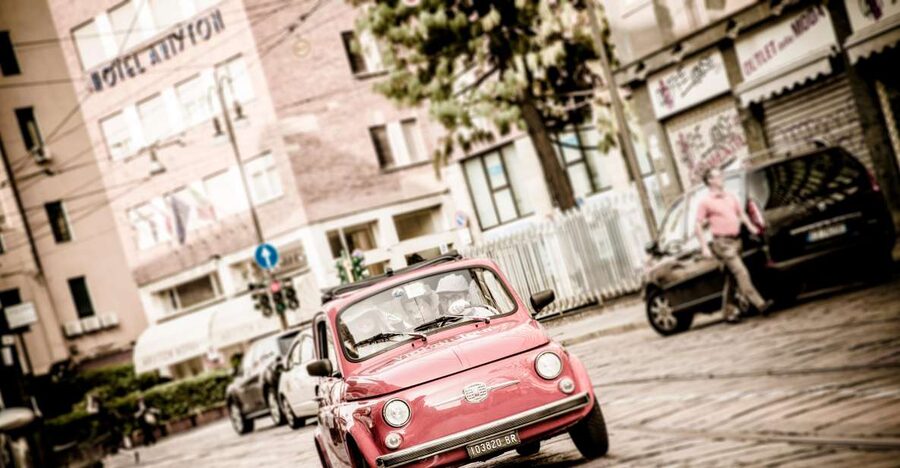 Milan: Slow Tour by Vintage Red Fiat 500 (1 hour, 1 stop) - Getting To Via Palestro 16 and Meeting Near Palestro Metro